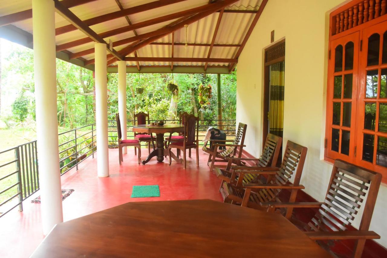 Canal Side Safari Resort 达瓦拉维 外观 照片