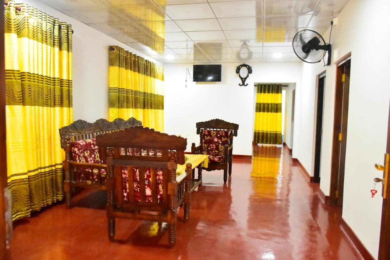 Canal Side Safari Resort 达瓦拉维 外观 照片